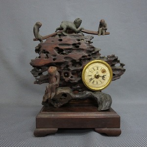 ◇アンティーク　置き時計　ゼンマイ　猿山　木製フレーム　英国製　ジャンク◇10