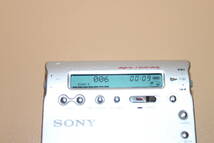 再生確認済み　SONY　ソニー　MZ-R910　MZ-R900　計2台　MDプレーヤー　再生正常　外付け乾電池ケース付　【3149】_画像3