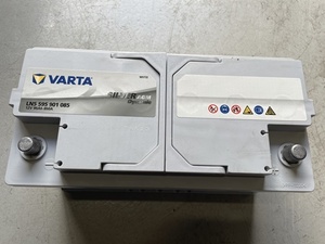 中古バッテリー　VARTA SILVER AGM Dynamic バッテリー　12V 95Ah 850A LN5　 　健全性100％　＜中古品＞