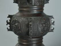 D美術　市右衛門　銅花瓶　銅製　金属工芸　時代物　花器　華道具　美術品q92_画像4