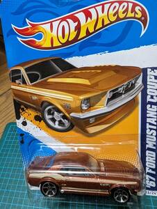 Hotwheels 1967 フォード・マスタング　クーペ　「MUSCLE MANIA-FORD12」