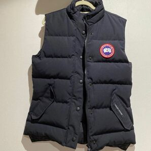 CANADA GOOSE VEST ダウンベスト カナダグースダウンベスト　色ネイビーマリーン