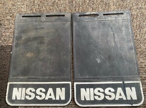 ◇当時物　旧車　NISSAN 日産　泥除け　現状②