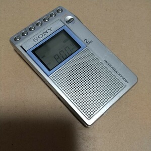 ★☆SONY ワイドFM対応 イヤホン内蔵 FM/AMポケットラジオ ICF-R351 動作品　＃１
