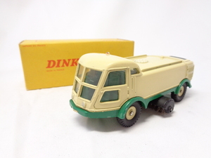 DINKY TOYS 596 STREET-SWEEPING MACHINE Dinky Street s we pin g machine ( box attaching ) postage extra 