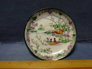 （３）飾り皿　終戦直後の輸出皿　日本の風景画　オキュパイド時代の絵皿です。