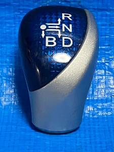 *TOYOTA Toyota Prius ZVW30 shift knob *112405y