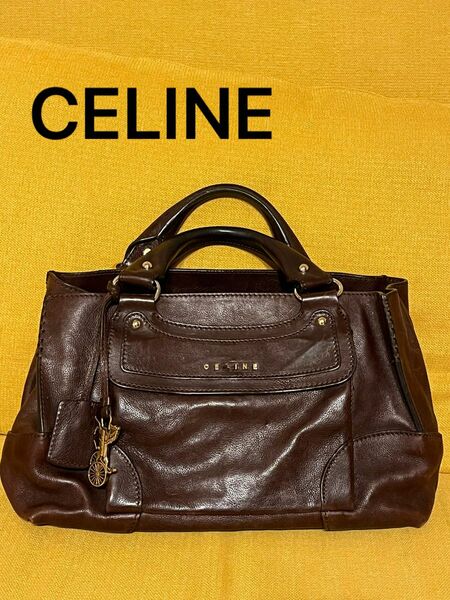 美品CELINE セリーヌバッグ馬車金具チャームカーフ レザー 本革ブラウン ゴールド金具