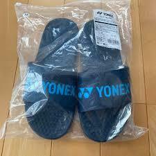 YONEX