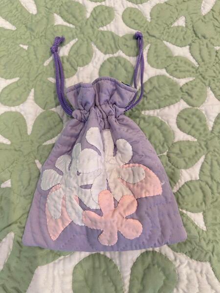 「正規品」ハワイアンキルト 巾着ポーチ 紫 花 和装に合う