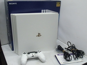 #57420【美品】PS4Pro 本体 セット 1TB ホワイト SONY PlayStation4 CUH-7200B 初期化済み