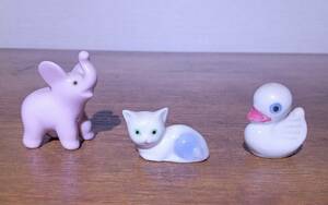 置物 3個 セット / 猫 ネコ にゃんこ ゾウ アヒル ミニチュア 陶器 古民家 雑貨 昭和 レトロ 当時物 esp tat