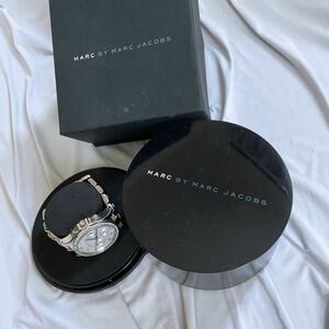 【中古品】MARC BY MARC JACOBS マークバイマークジェイコブス MBM3104 [レディース]