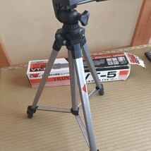 三脚 およそ1300まで伸びます　ケンコー　vc-5 軽量　箱有り　ゆうパック80 カメラ　ビデオ_画像3