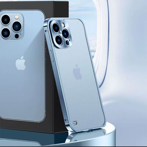 「085」iphone15/15pro スマホケース 半透明 おしゃれ iphone バンパー メタリックカラー