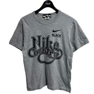 ブラックコムデギャルソン×ナイキ BLACK COMME des GARCONS×NIKE　 NIKE Country TEE プリントTシャツ 商品番号：8071000122704-071S-TU