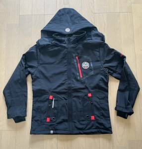 新品3924　北欧Geographical Norway　防水ソフトシェルジャケット　L　ブラック