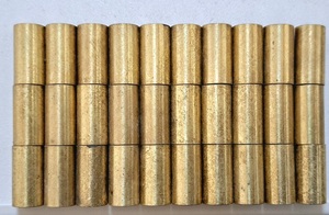 真鍮 丸棒パイプ/ 直径:8～9mm / 内径:約6～7㎜　/ 全長:約17mm　/ 数量:30
