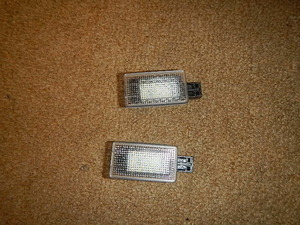 ボルボ用社外LEDドアカーテシーランプ未使用品２ケセット