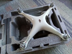 DJI『PHANTOM4 Pro v2』機体のみ　ジャンク