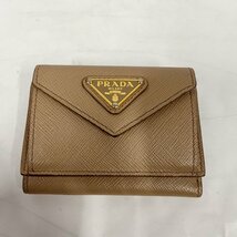 PRADA 1MH021 コンパクト財布＜財布＞プラダ ベージュ系 サフィアーノ 三つ折り ウォレット ブランド レディース_画像2