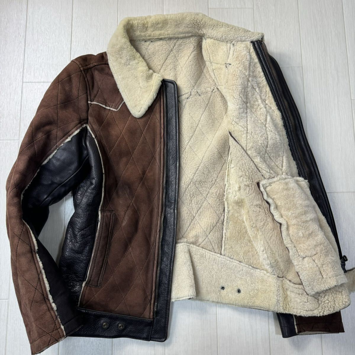ドルガバ レザージャケットの値段と価格推移は?|25件の売買データ