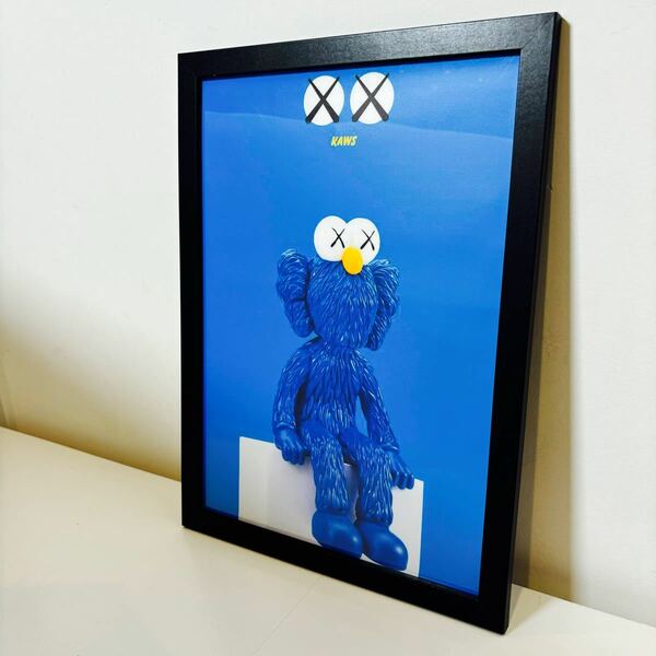 【額付きポスター】KAWS(カウズ)26ベアブリック(A4サイズ)