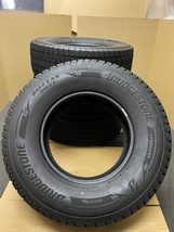 中古タイヤ　265/70/16 BRIDGESTONE BLIZZAK 2022年製 　スタッドレス　　4本セット(溝10ミリ(ほぼ新品タイヤ_画像6