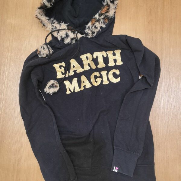 パーカー　EARTH　MAGIC