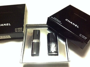 CHANEL Chanel INFRAMETAL BOX SET/INFRAROUGE WHISPERLIGHT LIPSTICK & LE VERNIS NAIL COLOUR unused / black nails & silver lip 