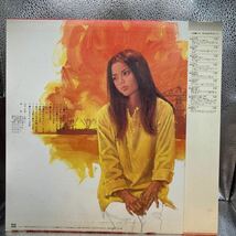 極美盤 LP/山崎ハコ「茜 (1981年・C28A-0156・喜多郎・坂田明・千野秀一・松原正樹etc参加・フォークロック)」_画像2