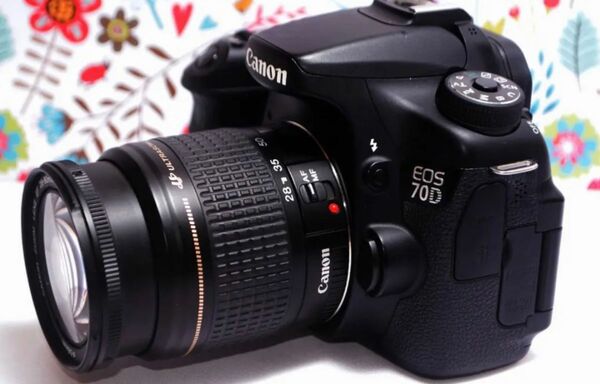 Canon EOS 70D★WiFi搭載＆一瞬を逃さない高速連写☆