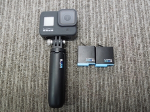 ★お11-562 GoPro HERO8 Black バッテリーx2 + グリップ付き