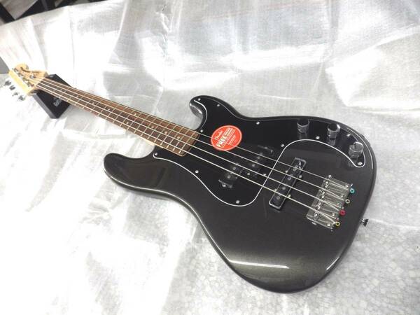 Squier by Fender　スクワイヤーbyフェンダー エレキベース AFFINITY SERIES Precision BASS PJ Charcoal Frost Metallic　ベースギター