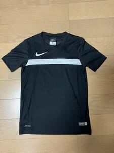 NIKE DRI-FIT ジュニア半袖 BK 130㌢新品 ☆決算セール★