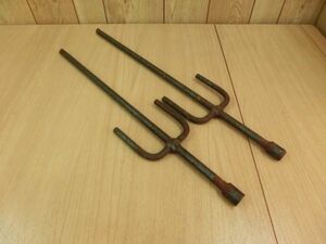 *. lamp old .. Okinawa budo . rhinoceros iron made? stick ... ornamental hairpin south . 10 hand 2 pcs set armor . Mai for .. for antique *