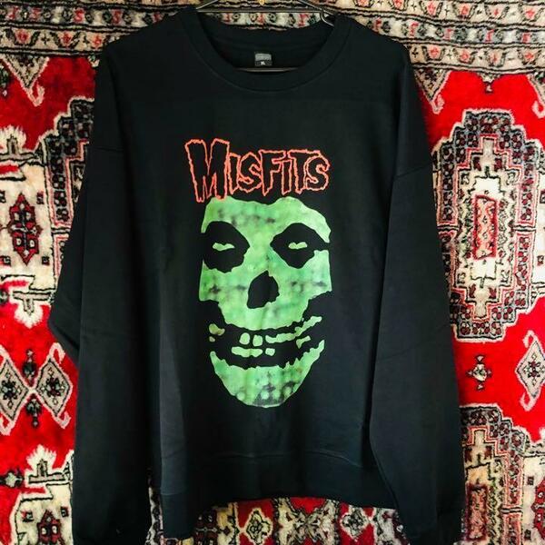 ミスフィッツ MISFITS ボーン スウェット 長袖 メンズ 新品 秋 冬 お洒落 ハイデザイン トレーナー バンド ハイデザイン