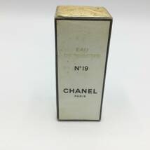 R23★【未開封】CHANEL シャネル No.19 19番 50ml EAU DE TOILETTE 香水 オードトワレ フレグランス 現状品 ★_画像1