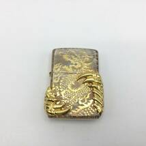 R39★【火花確認済み】喫煙具セット zippo ジッポー ドラゴン 龍 オイルライター フリント/オイル缶/箱付き 喫煙グッズ 喫煙具 現状品 ★_画像3