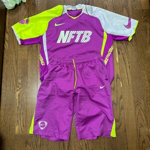 投げ売り価格 ナイキ ウィンドブレーカー 上下セット ハーフパンツ NFTB セットアップ ヤッケ ナイキフットボール ピステ