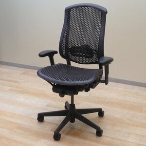 ハーマンミラー Herman Miller CELLE セラチェア オフィスチェア 肘付き ブラック メッシュ 名品 高級チェア EG10206 中古オフィス家具