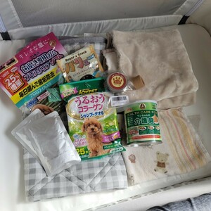 美品 老犬介護 コンパクトベビーベッド マットレス 介護食 肉球クリーム テーピング ウエス等一式まとめて ペット 寒さ飼い主腰痛対策