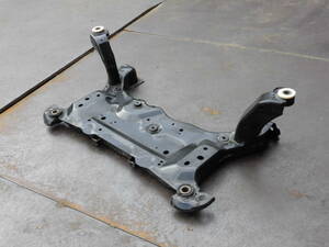  Ford Focus sport ABA-MPBM9D M9D front suspension engine member carrier J9-94