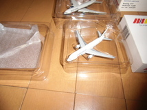 ヘルパ★ボーイング 777&767 & トミカ 747& ピカチュウANA 1/415～/500スケ－ル_画像2