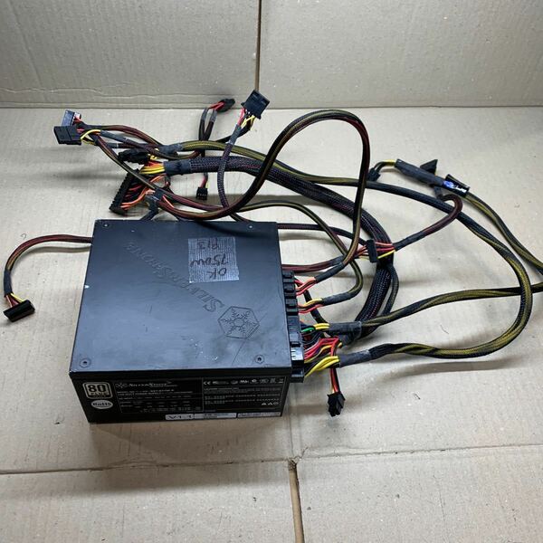 750W / SST-ST75F-P /80PLUS 認証 ATX電源ユニット 動作確認済み PCパーツ PC電源ATX電源BOX 中古 タイプ 80PLUS 黒 （ P13）