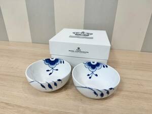 【10201】未使用品　ロイヤルコペンハーゲン　ROYAL COPENHAGEN　ブルーフルーテッド　メガ　ボウル　食器　テーブル　ホワイト　ブルー