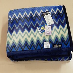 西川　VIVO　アクリルニューマイヤー毛布　シングルサイズ　140×200cm　アクリル100%　ブルー　未使用　日本製　処分品