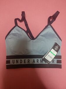 UNDER ARMOUR　スポーツブラ