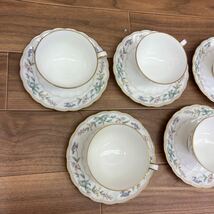 ■ C-964 Noritake ノリタケ ラヴィサント 4468 Bone China ボーンチャイナ カップ&ソーサー ティーカップ 5客セット 花柄 現状品_画像3