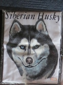 現品限り　アメリカ製　シベリアンハスキー顔柄　Ｍサイズ犬柄トレーナー　１枚。